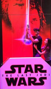 Con floor Star Wars