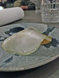 Kohlrabi carrot with sea buckthorn - eaten like a taco