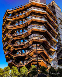 3DEN Hudson Yards, The Vessel First 30 minutes free with code IRISHC7PBN on the 3DEN app
